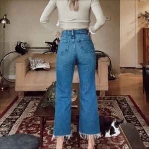 UO | BDG Wide leg high waisted cut off jeans | size 26